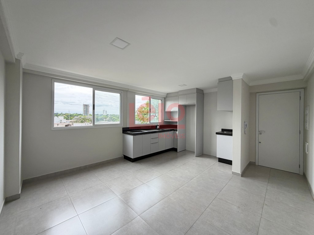 Apartamento para locacao no Zona 08 em Maringa com 101m² por R$ 1.900,00
