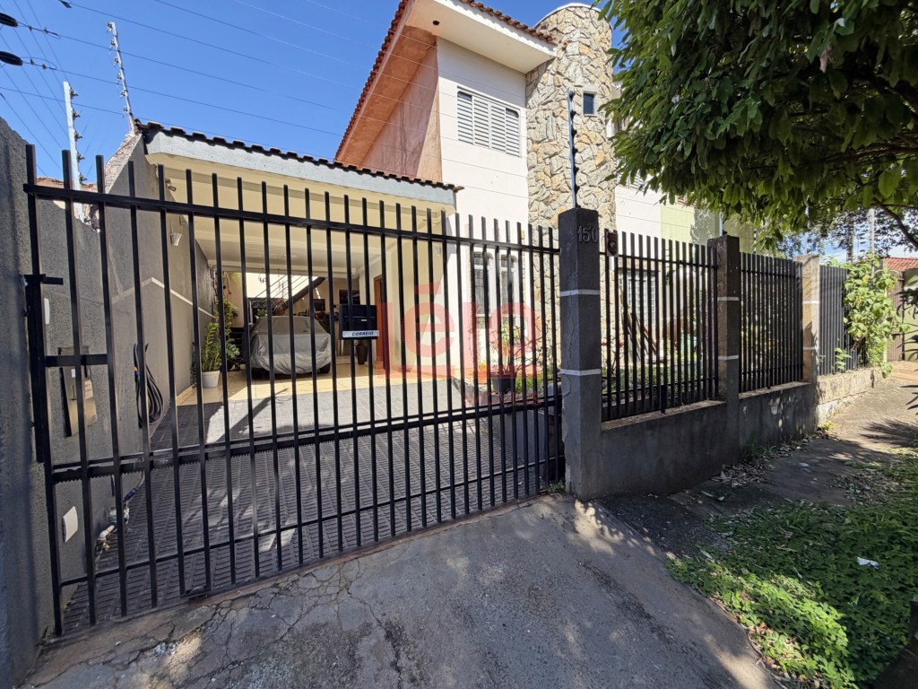 Sobrado para venda no Parque das Grevileas 3a Parte em Maringa com 220,03m² por R$ 600.000,00
