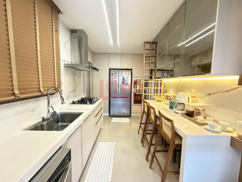 Apartamento para venda no Zona 03 em Maringa com 182m² por R$ 2.049.000,00