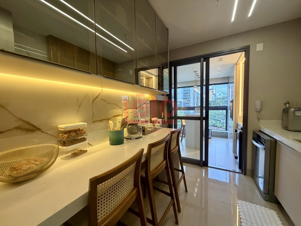 Apartamento para venda no Zona 03 em Maringa com 182m² por R$ 2.049.000,00