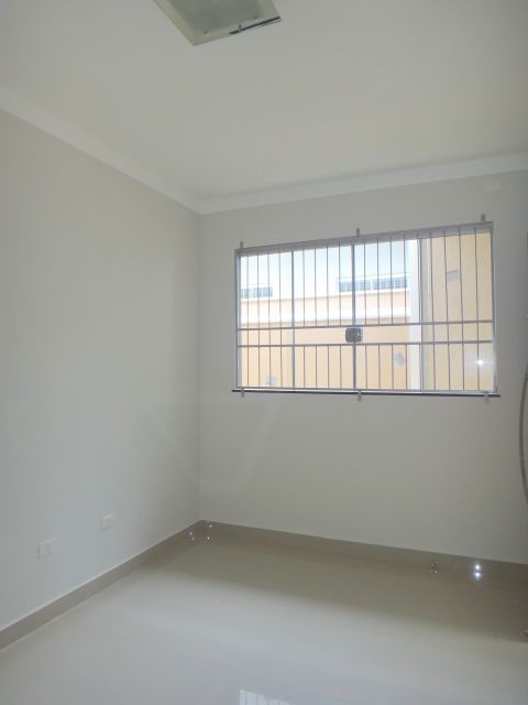 Casa Residencial para locacao no Jardim Paris VI em Maringa com 99m² por R$ 2.500,00