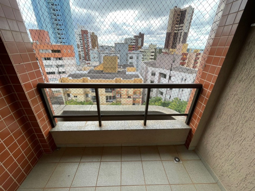 Apartamento para venda no Zona 07 em Maringa com 144,3m² por R$ 475.000,00