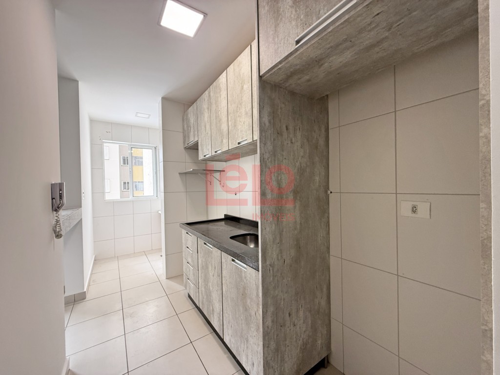 Apartamento para locacao no Zona 07 em Maringa com 104,14m² por R$ 1.900,00