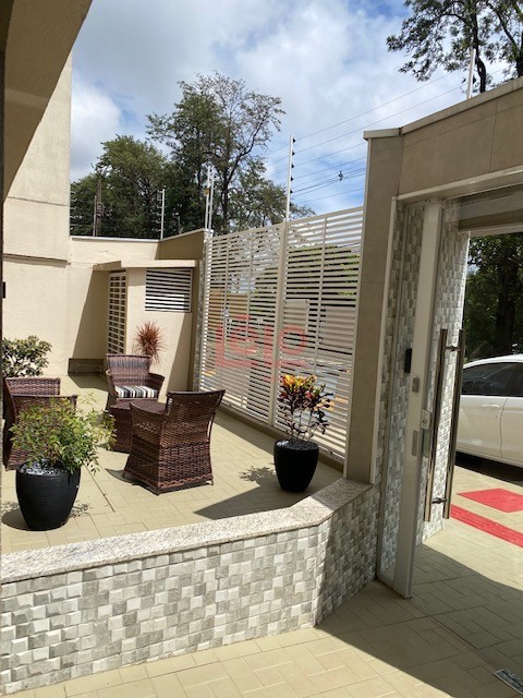 Apartamento para locacao no Zona 07 em Maringa com 82,81m² por R$ 1.300,00