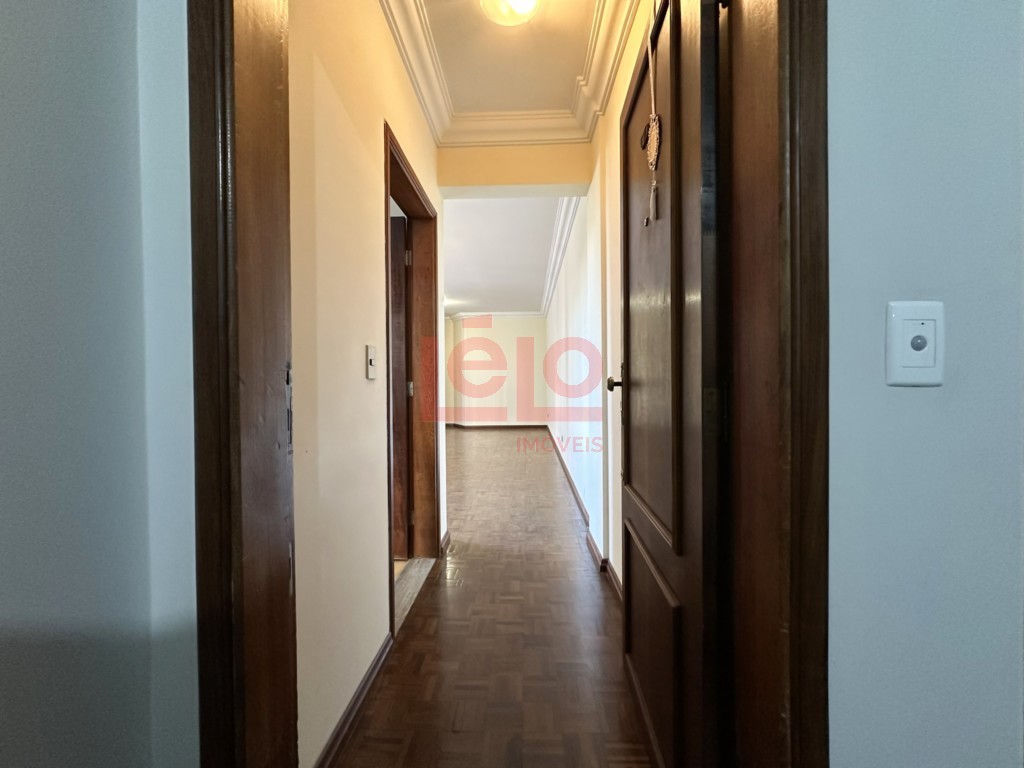 Apartamento para locacao no Zona 07 em Maringa com 154,54m² por R$ 2.200,00
