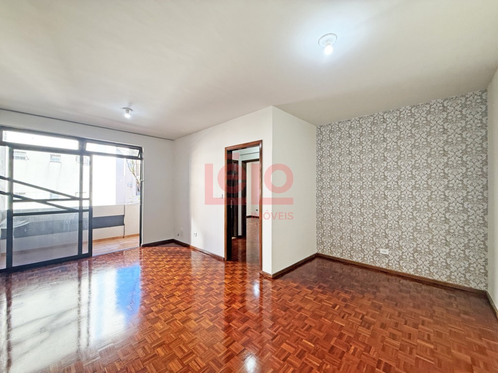 Apartamento para locacao no Zona 07 em Maringa com 130,32m² por R$ 1.900,00