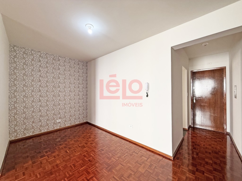 Apartamento para locacao no Zona 07 em Maringa com 130,32m² por R$ 1.900,00