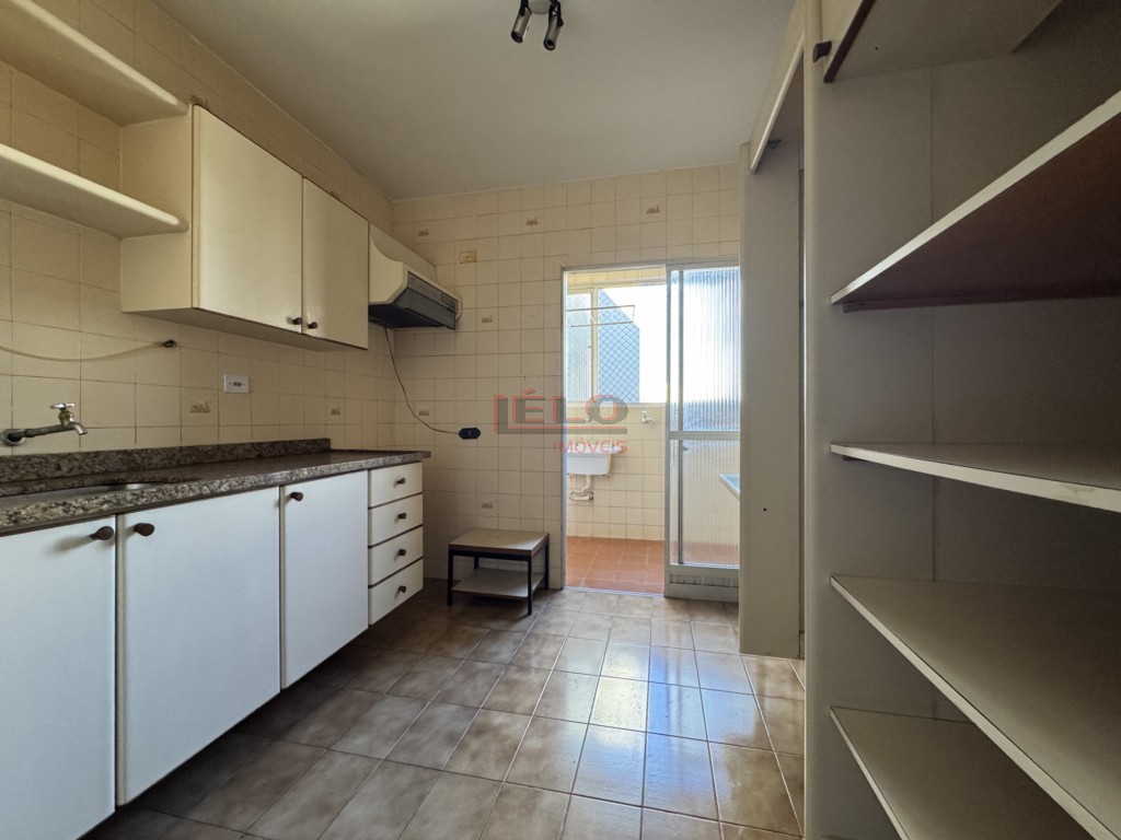 Apartamento para locacao no Zona 07 em Maringa com 122,3m² por R$ 1.500,00