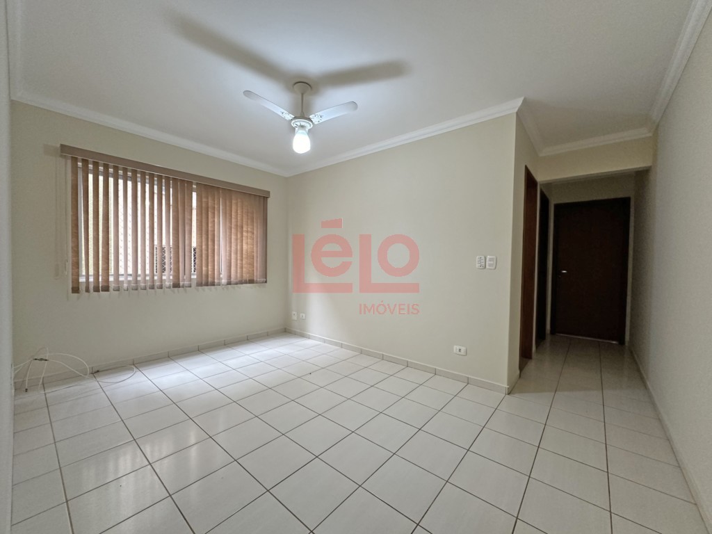 Apartamento para locacao no Zona 07 em Maringa com 114,97m² por R$ 1.875,00