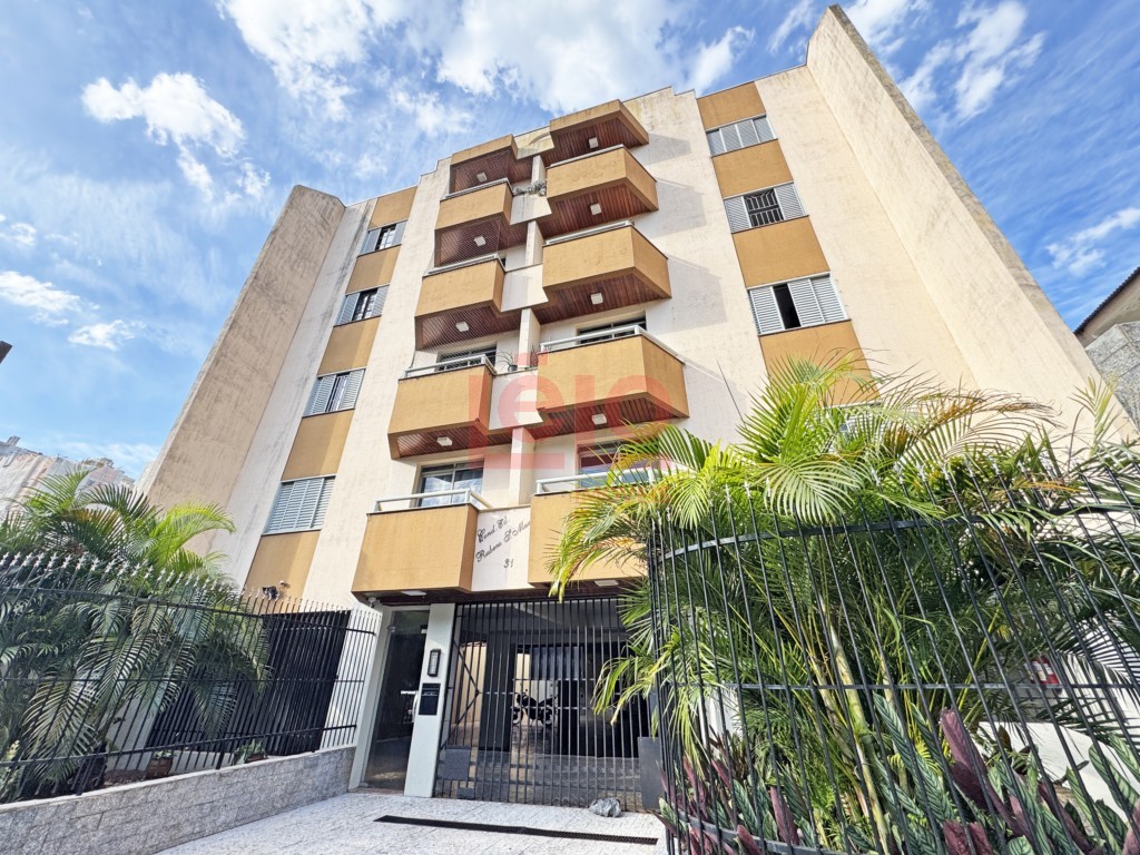 Apartamento para locacao no Zona 07 em Maringa com 129,4m² por R$ 1.600,00