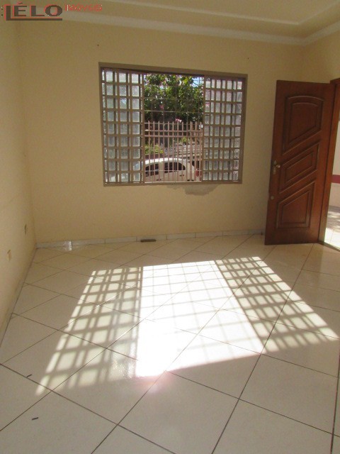 Casa Residencial para locacao no Jardim Imperial II em Maringa com 99,9m² por R$ 2.100,00