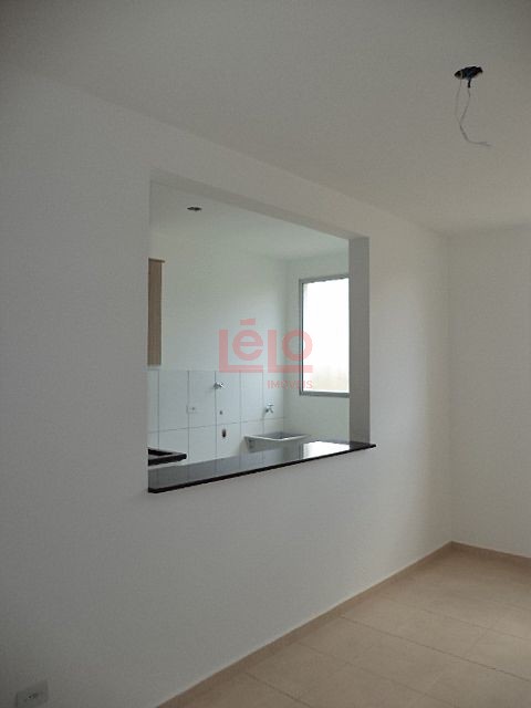 Apartamento para locacao no Zona 06 em Maringa com 56,36m² por R$ 1.300,00