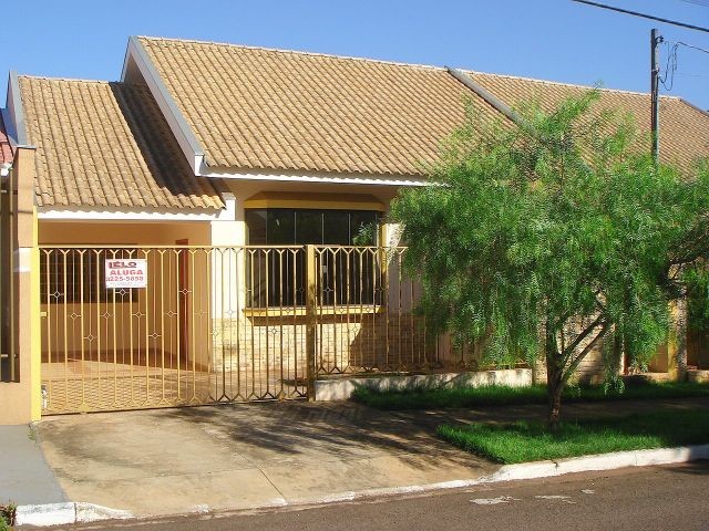 Casa Residencial para locacao no Vila Esperanca em Maringa com 120,57m² por R$ 2.500,00