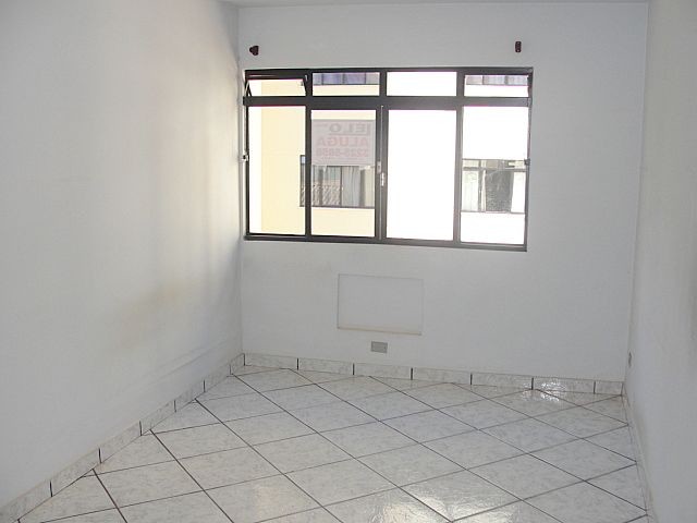 Apartamento para locacao no Zona 07 em Maringa com 88,45m² por R$ 1.000,00