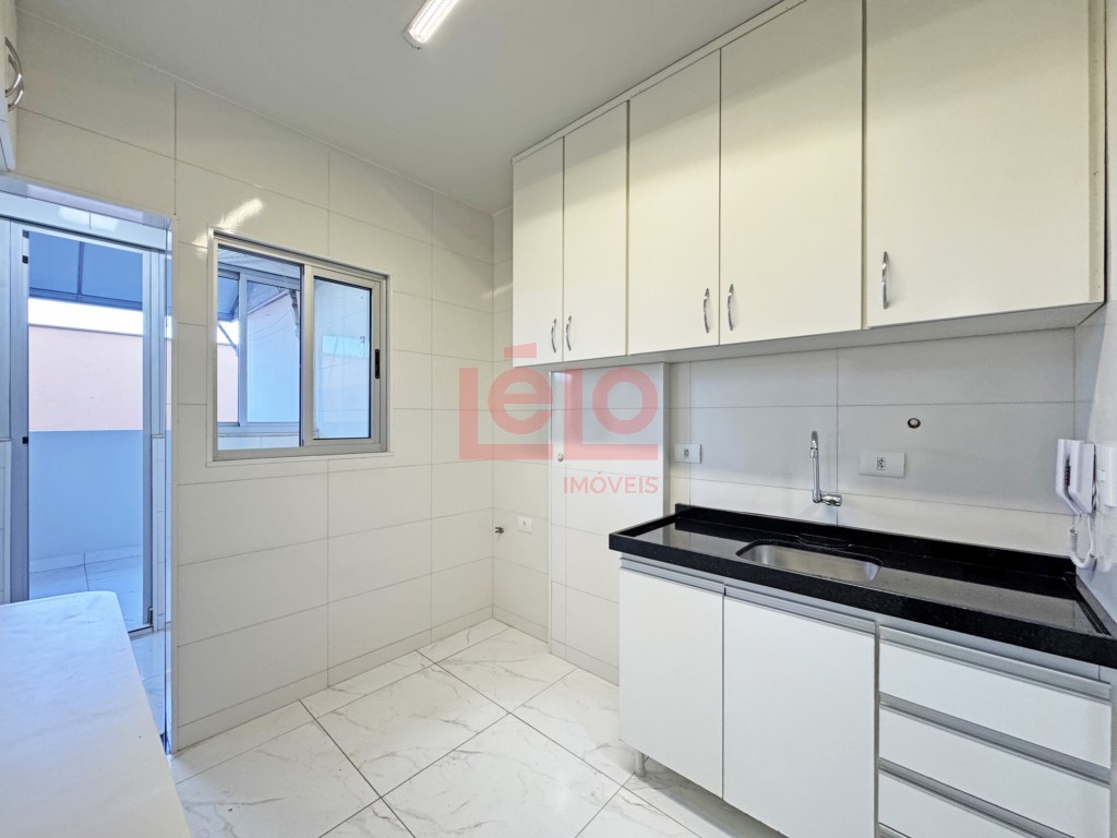 Apartamento para locacao no Jardim Tabaete em Maringa com 113,38m² por R$ 2.300,00