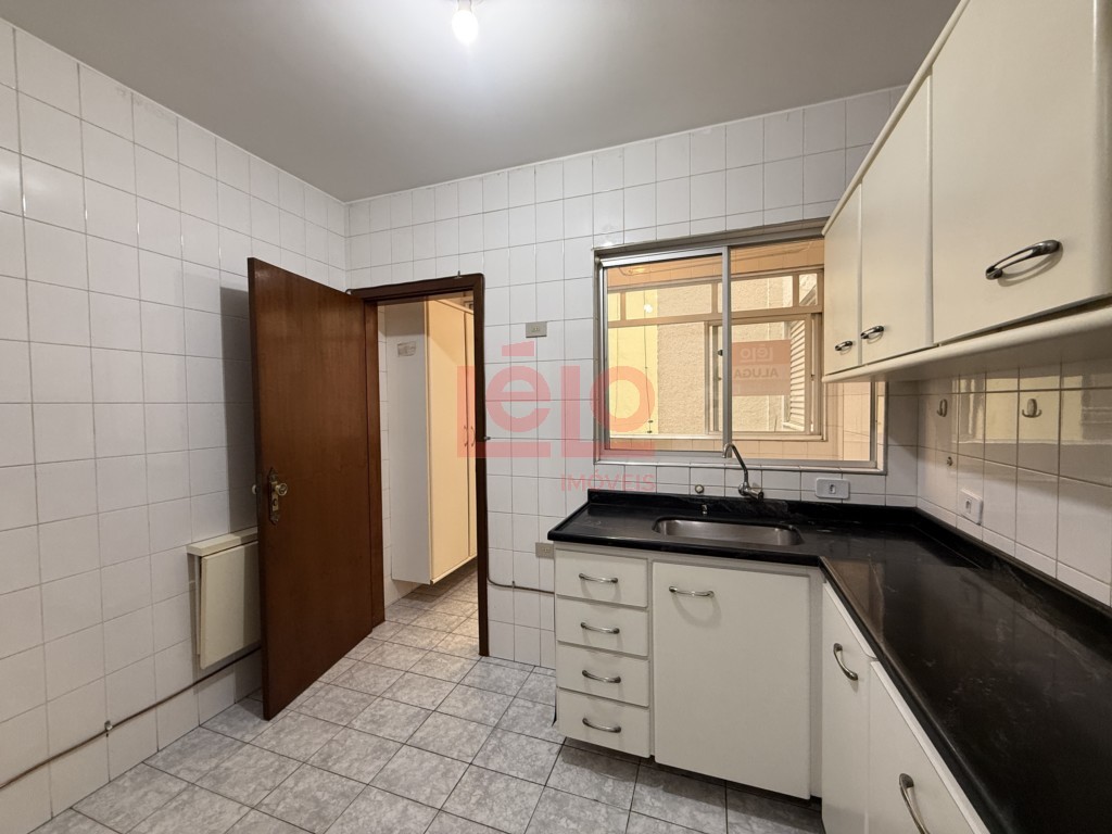 Apartamento para locacao no Zona 07 em Maringa com 130,33m² por R$ 2.000,00