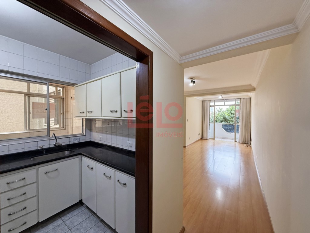 Apartamento para locacao no Zona 07 em Maringa com 130,33m² por R$ 2.000,00
