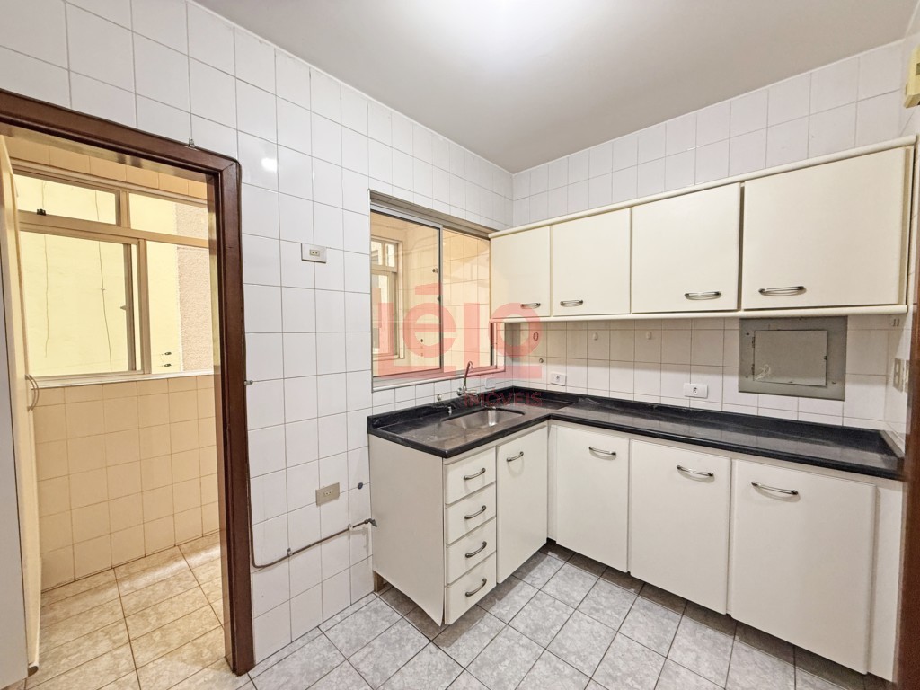 Apartamento para locacao no Zona 07 em Maringa com 130,33m² por R$ 2.000,00