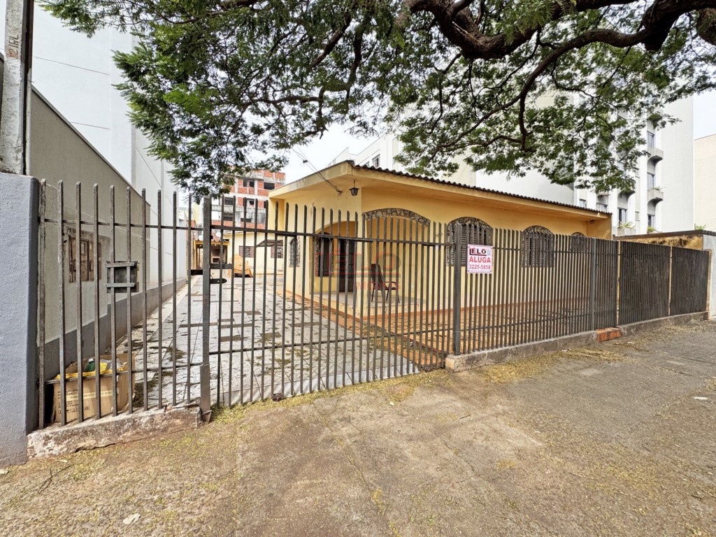Casa Residencial para locacao no Zona 07 em Maringa com 273m² por R$ 2.200,00