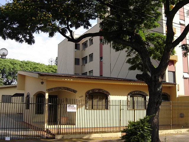 Casa Residencial para locacao no Zona 07 em Maringa com 273m² por R$ 2.200,00