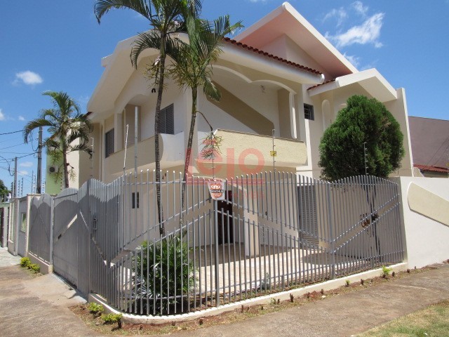 Sobrado para locacao no Jardim Monte Carlo em Maringa com 176,03m² por R$ 2.800,00