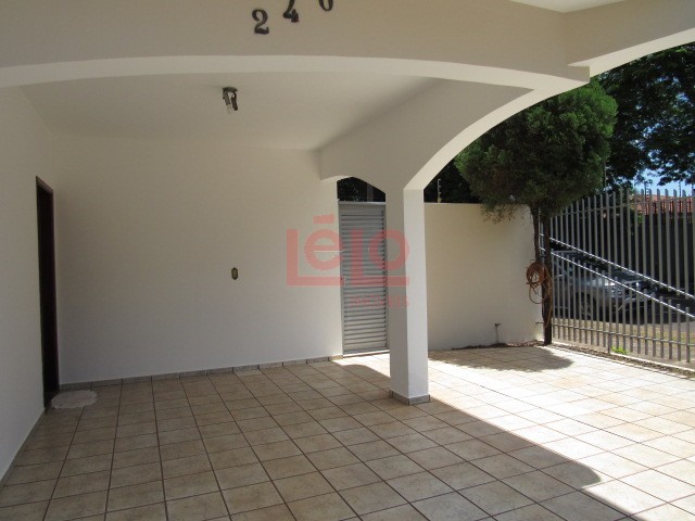 Sobrado para locacao no Jardim Monte Carlo em Maringa com 176,03m² por R$ 2.800,00