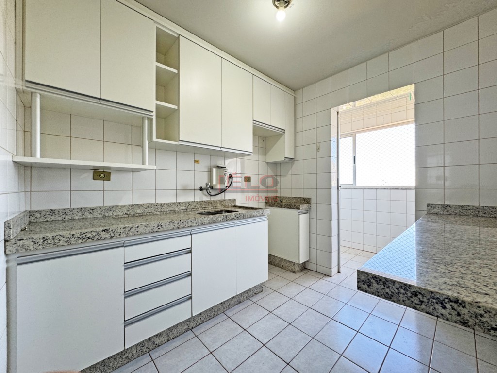 Apartamento para locacao no Zona 07 em Maringa com 92m² por R$ 1.500,00