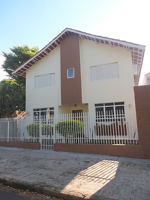 Sobrado para locacao no Jardim Monte Carlo em Maringa com 226m² por R$ 2.800,00