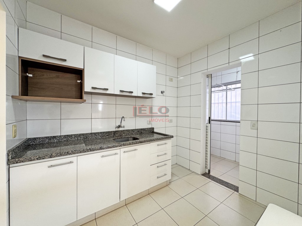 Apartamento para vendalocacaovenda e locacao no Zona 07 em Maringa com 98m² por R$ 315.000,001.700,00