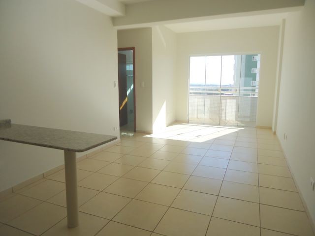 Apartamento para locacao no Zona 07 em Maringa com 105m² por R$ 1.800,00