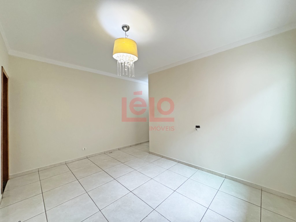 Casa Residencial para locacao no Jardim Monte Rei em Maringa com 96,91m² por R$ 2.000,00