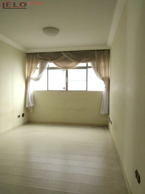 Apartamento para locacao no Zona 07 em Maringa com 128,3m² por R$ 1.500,00