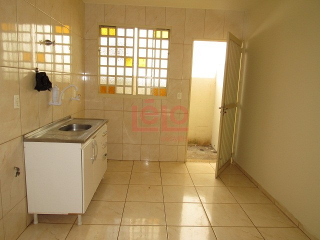 Casa Residencial para locacao no Zona 07 em Maringa com 70m² por R$ 1.150,00