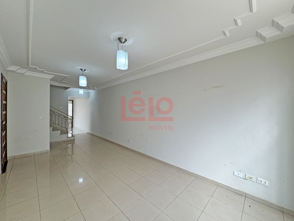 Sobrado para locacao no Parque Lagoa Dourada em Maringa com 168,54m² por R$ 2.800,00