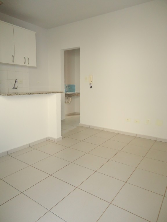 Apartamento para locacao no Zona 07 em Maringa com 50m² por R$ 1.100,00