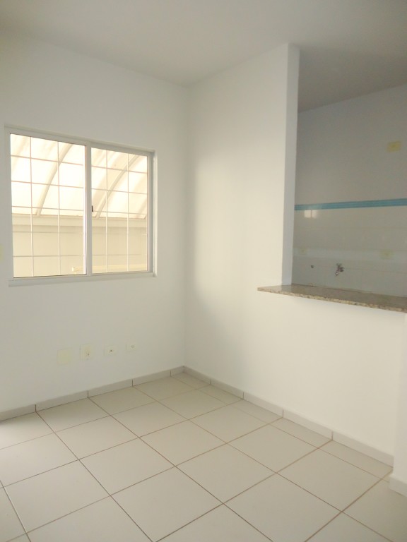 Apartamento para locacao no Zona 07 em Maringa com 50m² por R$ 1.100,00