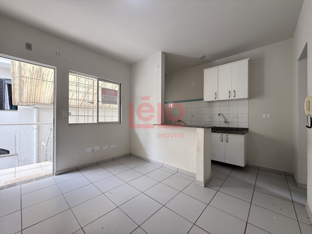 Apartamento para locacao no Zona 07 em Maringa com 50m² por R$ 1.100,00