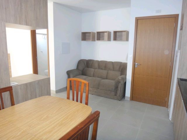 Apartamento para locacao no Zona 07 em Maringa com 67,78m² por R$ 1.800,00