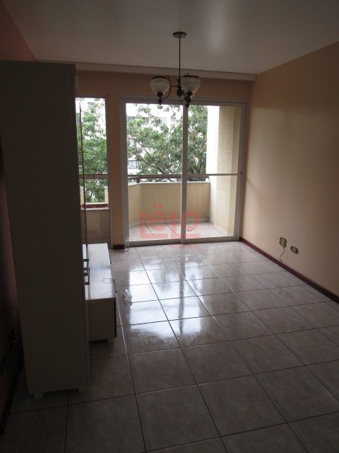 Apartamento para locacao no Zona 07 em Maringa com 144,24m² por R$ 1.800,00