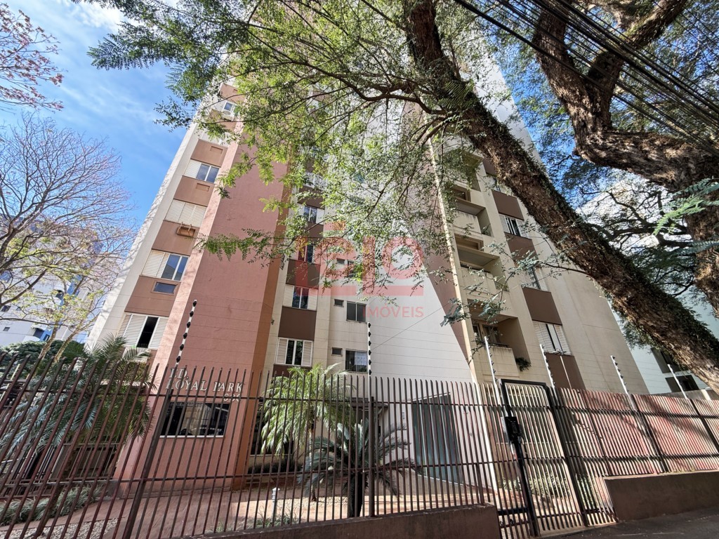Apartamento para locacao no Zona 07 em Maringa com 144,24m² por R$ 1.800,00