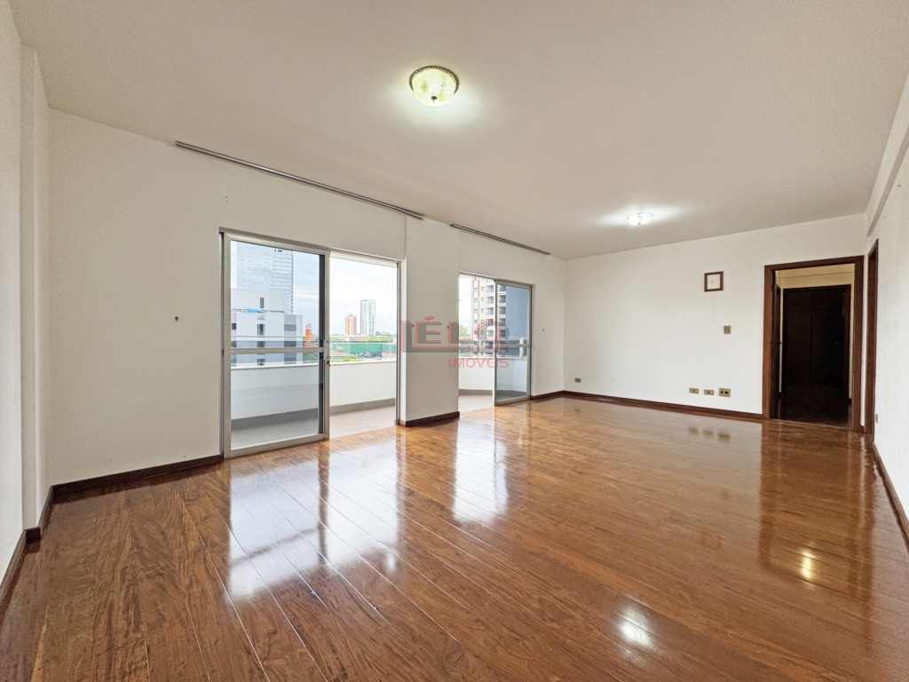 Apartamento para locacao no Zona 07 em Maringa com 206m² por R$ 2.500,00