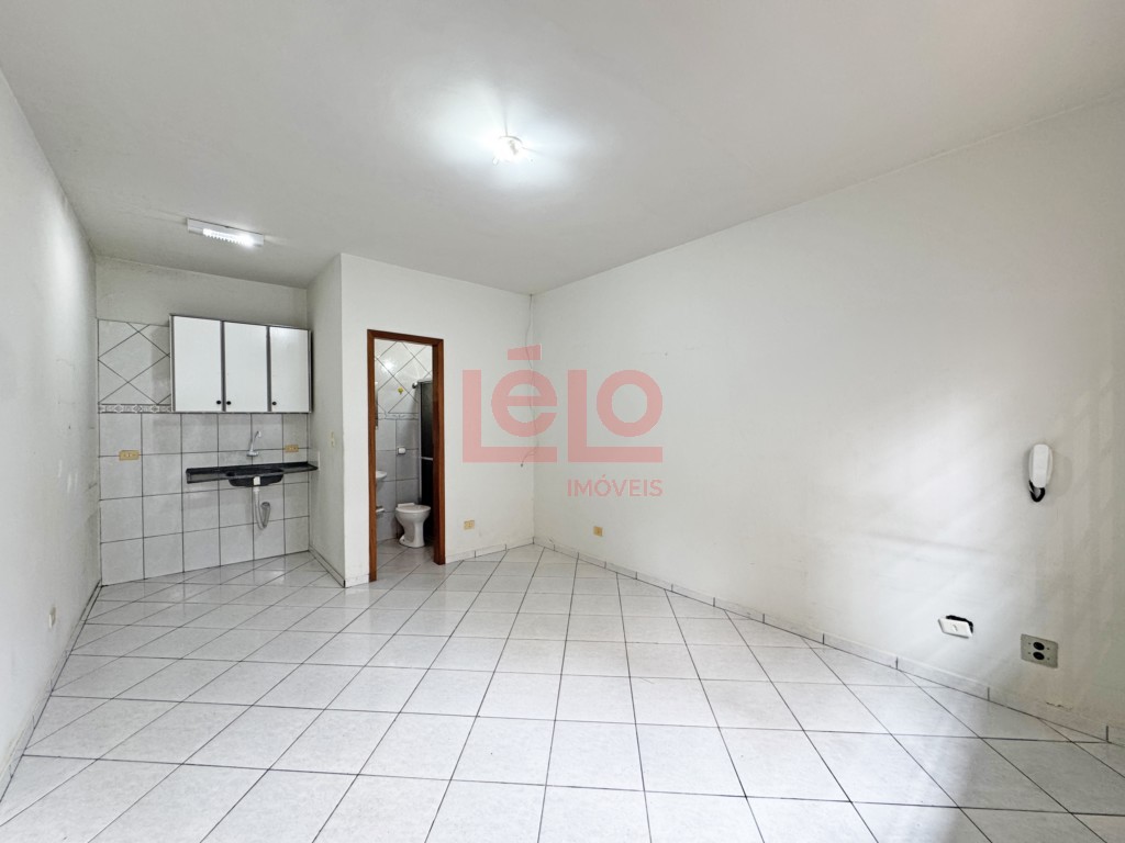 Apartamento para locacao no Zona 07 em Maringa com 30m² por R$ 750,00