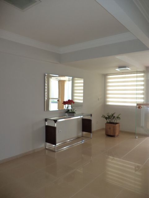 Apartamento para locacao no Zona 07 em Maringa com 122,23m² por R$ 2.500,00