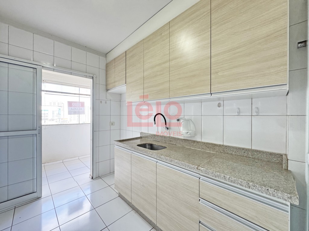 Apartamento para locacao no Zona 07 em Maringa com 122,23m² por R$ 2.500,00