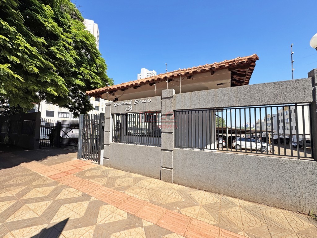 Apartamento para locacao no Zona 08 em Maringa com 77m² por R$ 1.300,00