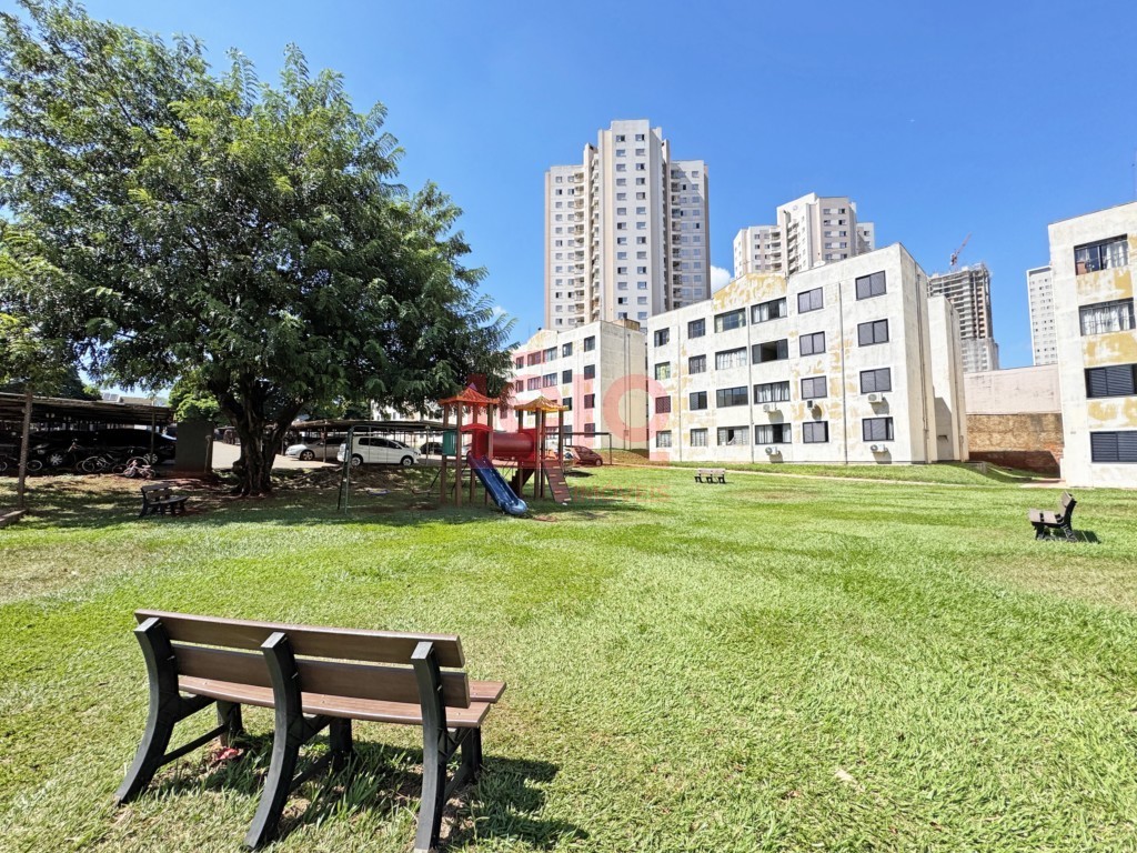 Apartamento para locacao no Zona 08 em Maringa com 77,19m² por R$ 1.300,00