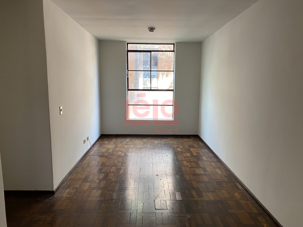 Apartamento para locacao no Zona 07 em Maringa com 80,77m² por R$ 1.000,00