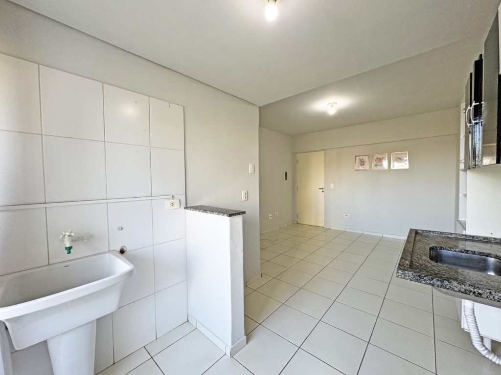 Apartamento para locacao no Zona 08 em Maringa com 39,34m² por R$ 1.200,00