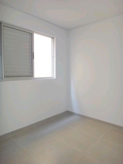 Apartamento para locacao no Zona 07 em Maringa com 62,3m² por R$ 1.600,00