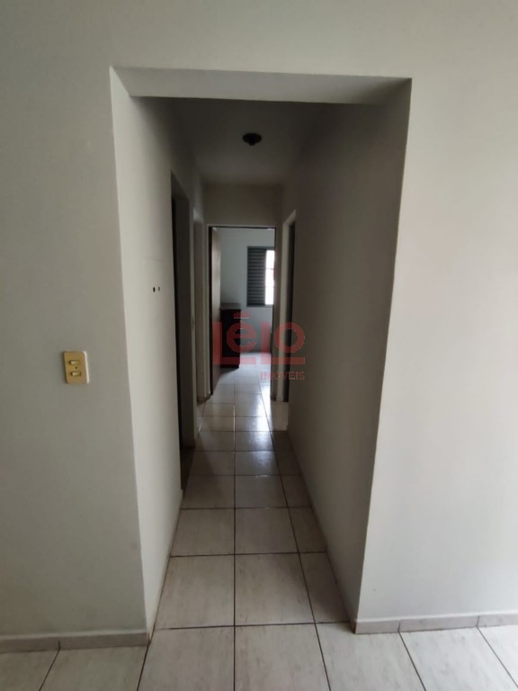 Apartamento para locacao no Zona 07 em Maringa com 99,12m² por R$ 1.500,00